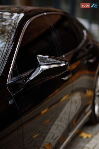Седан Lexus LS 2018 в Ивано-Франковске