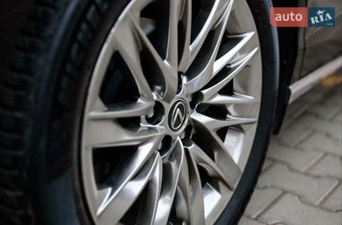 Седан Lexus LS 2018 в Ивано-Франковске