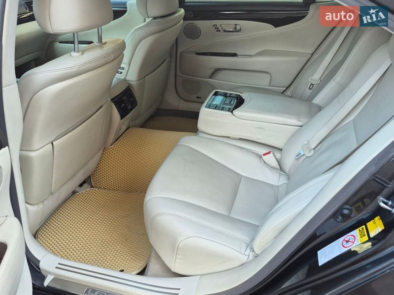 Седан Lexus LS 2007 в Киеве