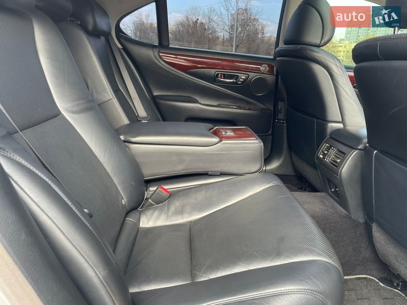 Седан Lexus LS 2007 в Києві