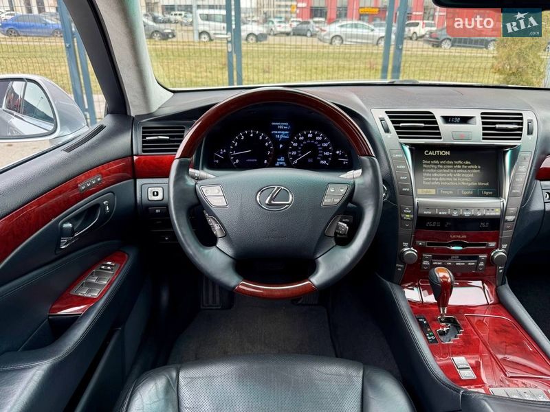 Седан Lexus LS 2007 в Києві фото 38 Седан Lexus LS 2007 в Києві