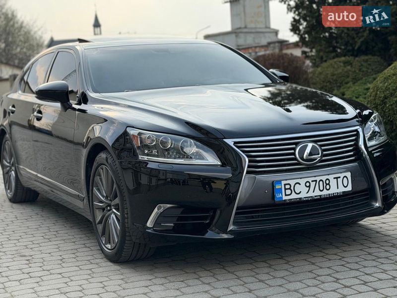 Седан Lexus LS 2013 в Ровно