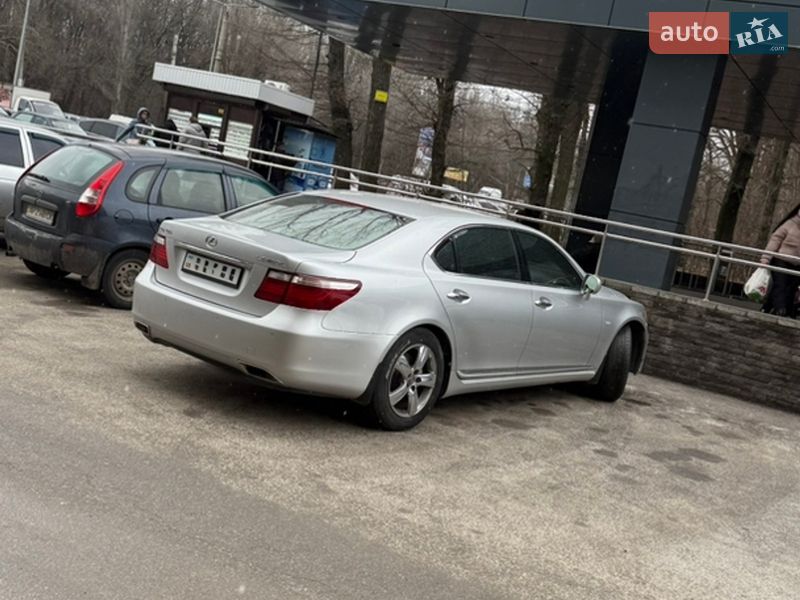 Седан Lexus LS 2007 в Запоріжжі фото Седан Lexus LS 2007 в Запоріжжі