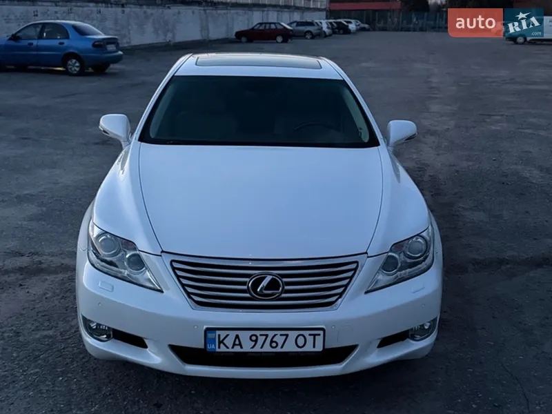 Lexus LS 2010