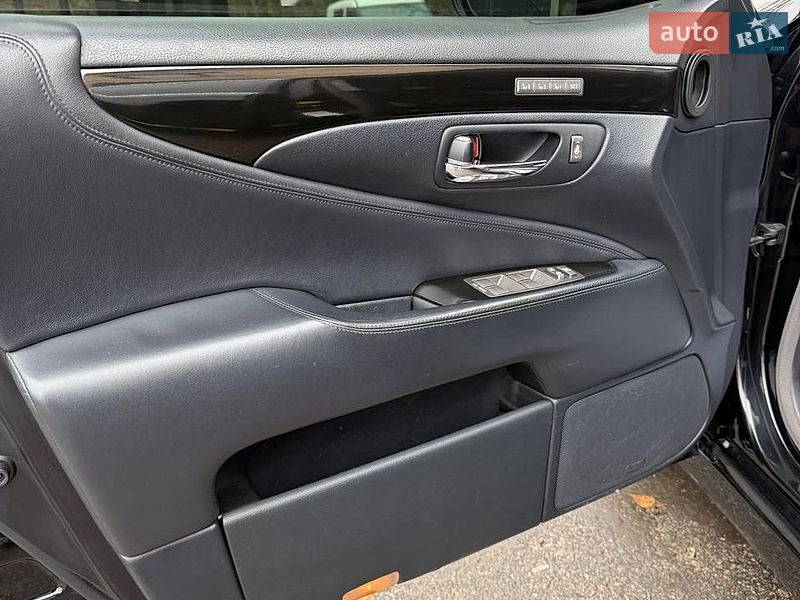 Седан Lexus LS 2007 в Киеве