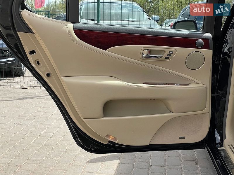Седан Lexus LS 2007 в Бердичеві