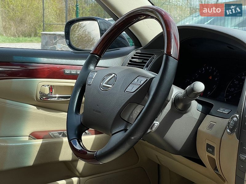 Седан Lexus LS 2007 в Бердичеві