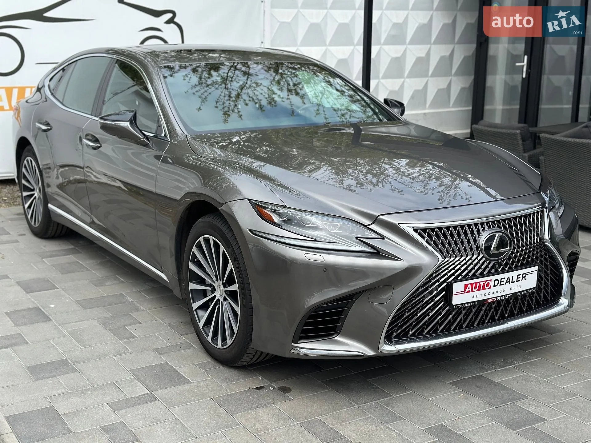 2018 Lexus LS - мініатюра 3