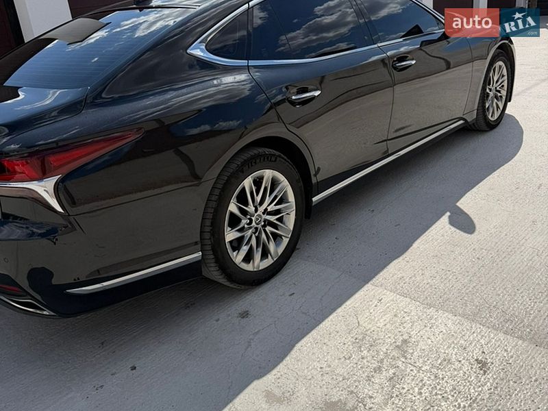 Седан Lexus LS 2018 в Житомире