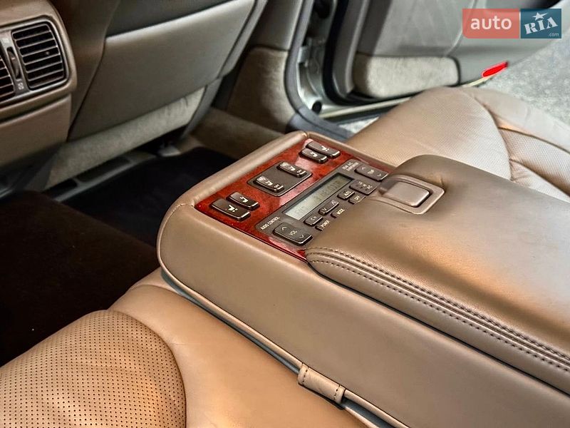 Седан Lexus LS 2001 в Киеве