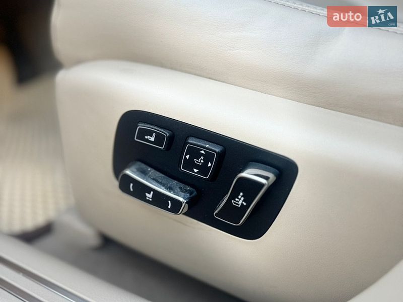 Седан Lexus LS 2013 в Полтаве