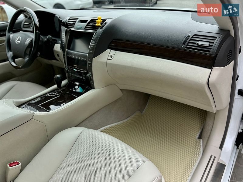 Седан Lexus LS 2007 в Одессе
