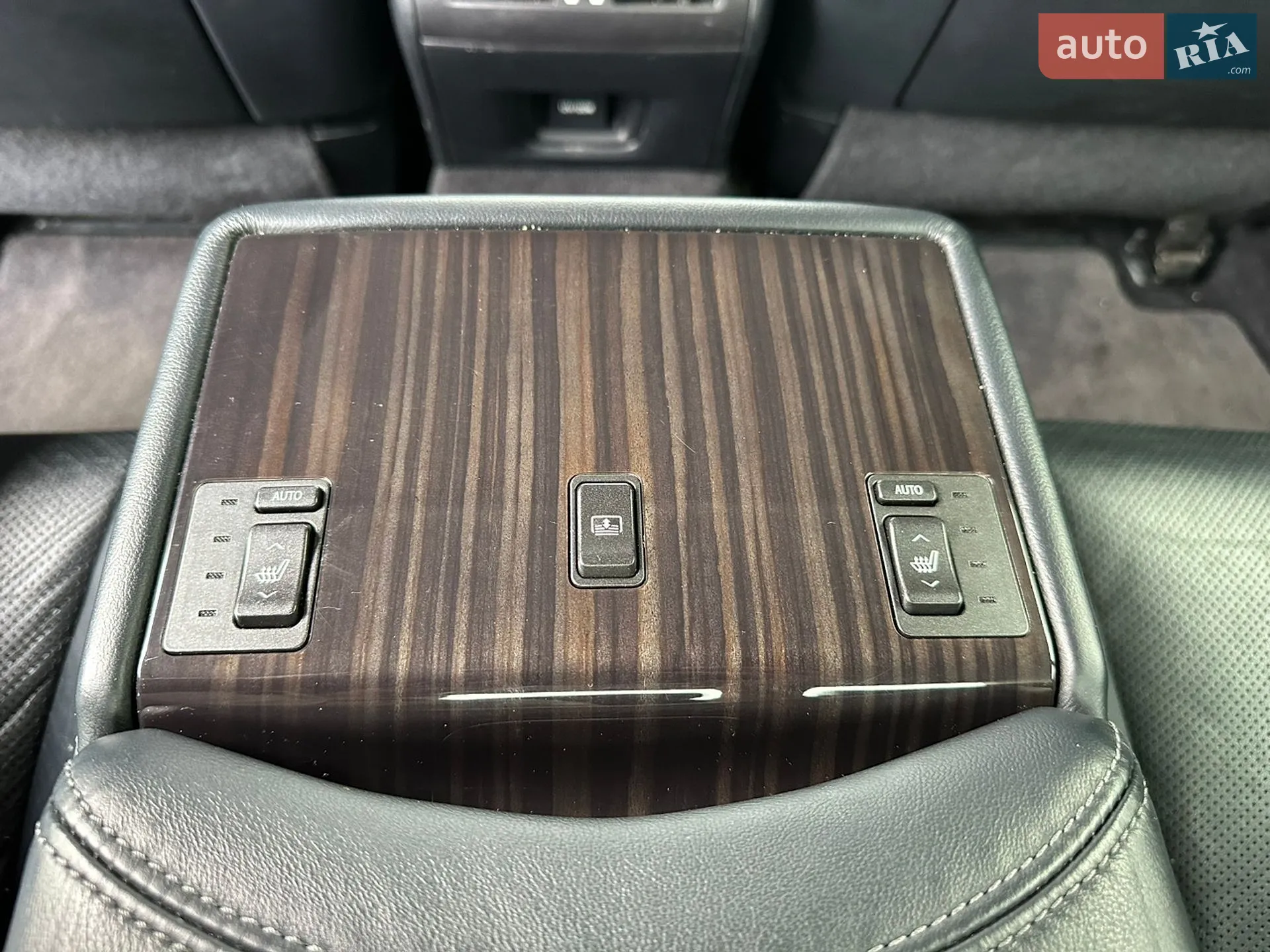 2013 Lexus LS - мініатюра 21
