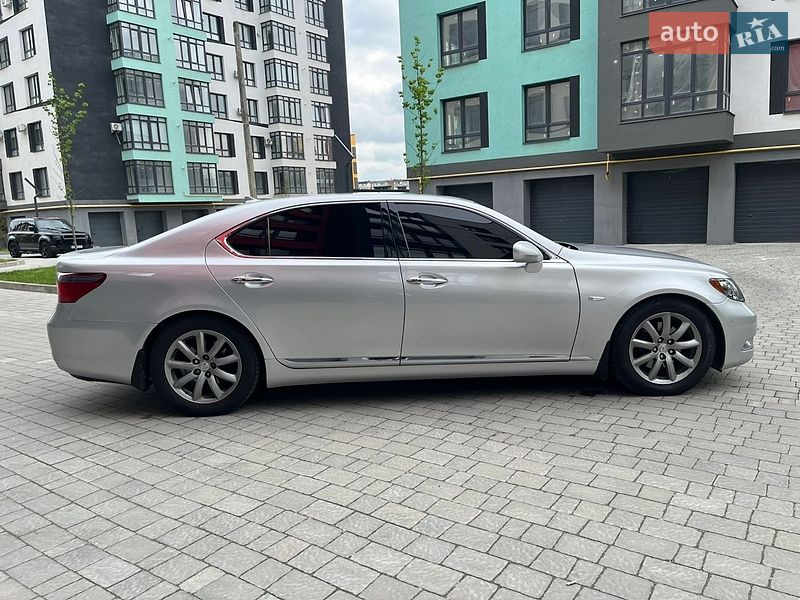 Седан Lexus LS 2007 в Івано-Франківську