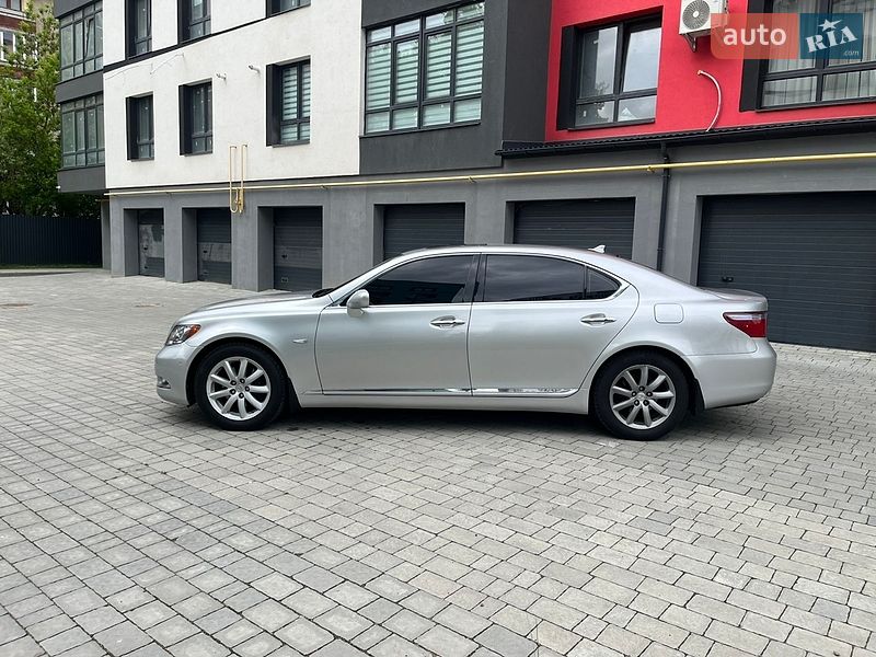 Седан Lexus LS 2007 в Івано-Франківську