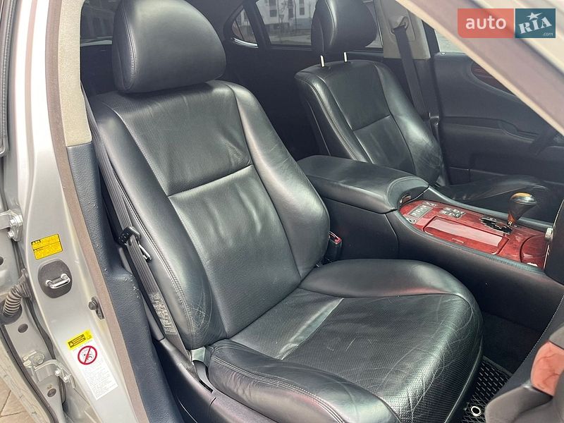 Седан Lexus LS 2007 в Івано-Франківську