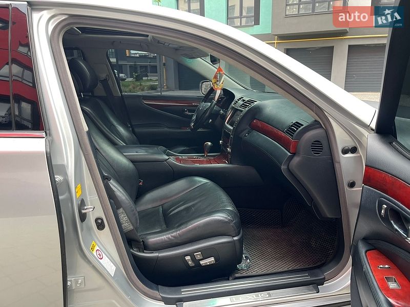 Седан Lexus LS 2007 в Івано-Франківську