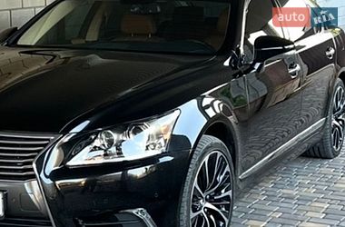Седан Lexus LS 2015 в Дніпрі