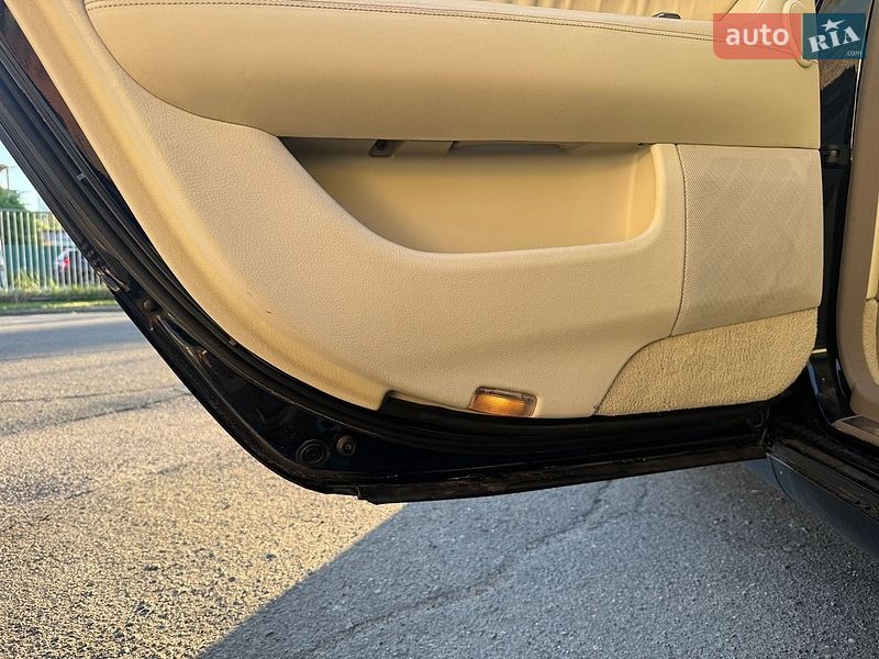 Седан Lexus LS 2004 в Киеве