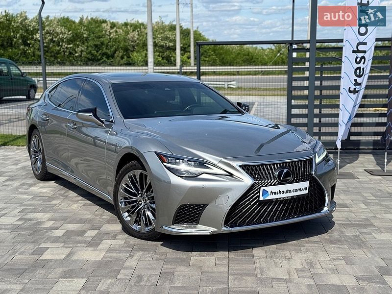 Lexus LS 2022