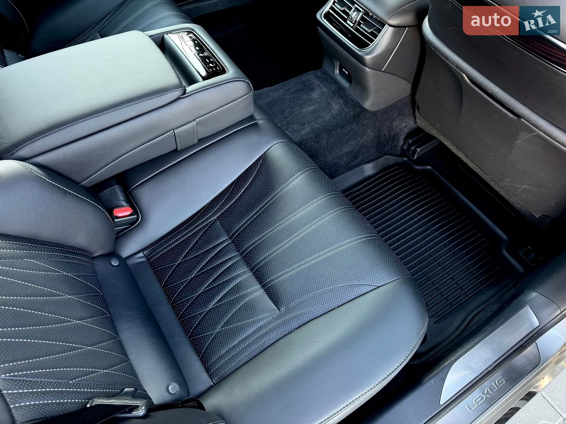 2020 Lexus LS - мініатюра 35