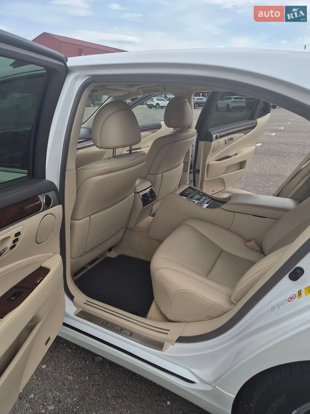 2013 Lexus LS - мініатюра 19