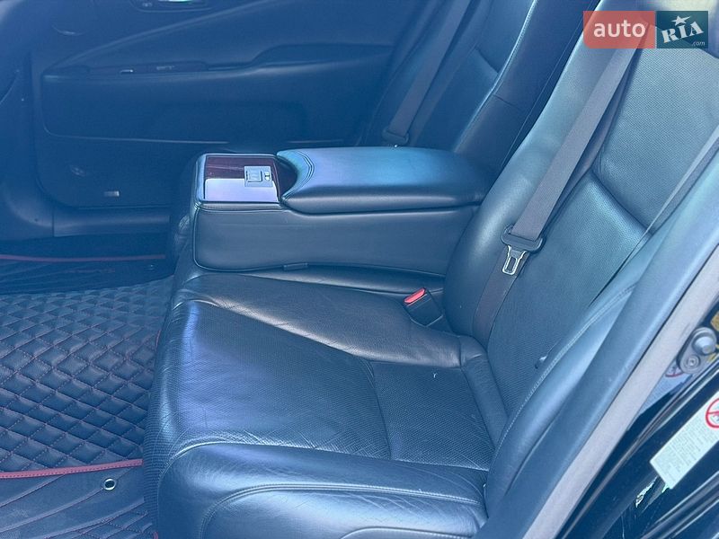 Седан Lexus LS 2007 в Кременчуці