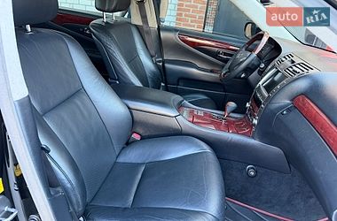 Седан Lexus LS 2007 в Кременчуці