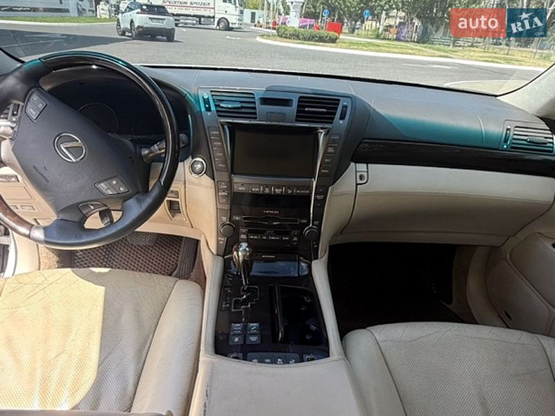 Седан Lexus LS 2007 в Одесі