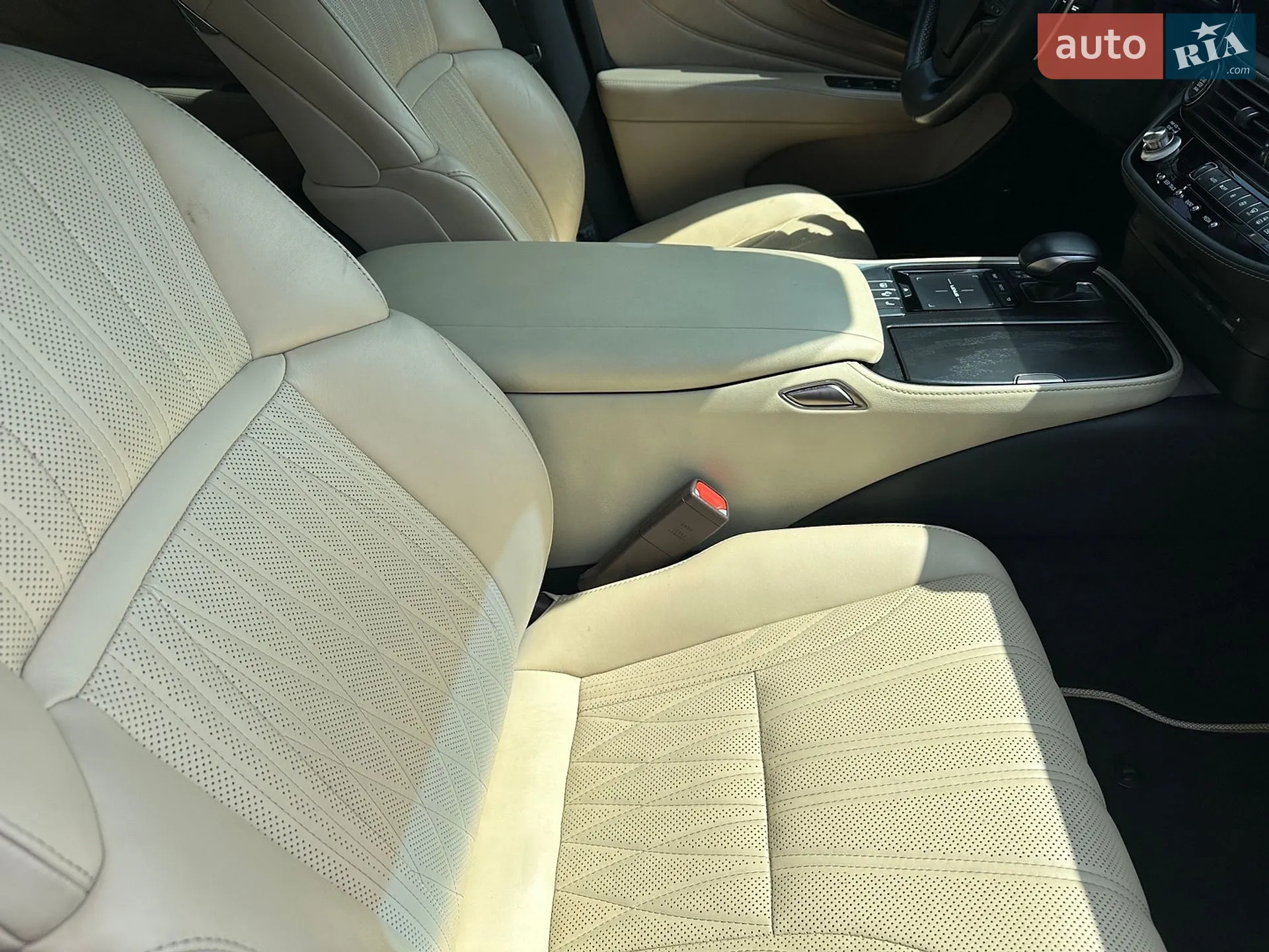 2020 Lexus LS - мініатюра 21