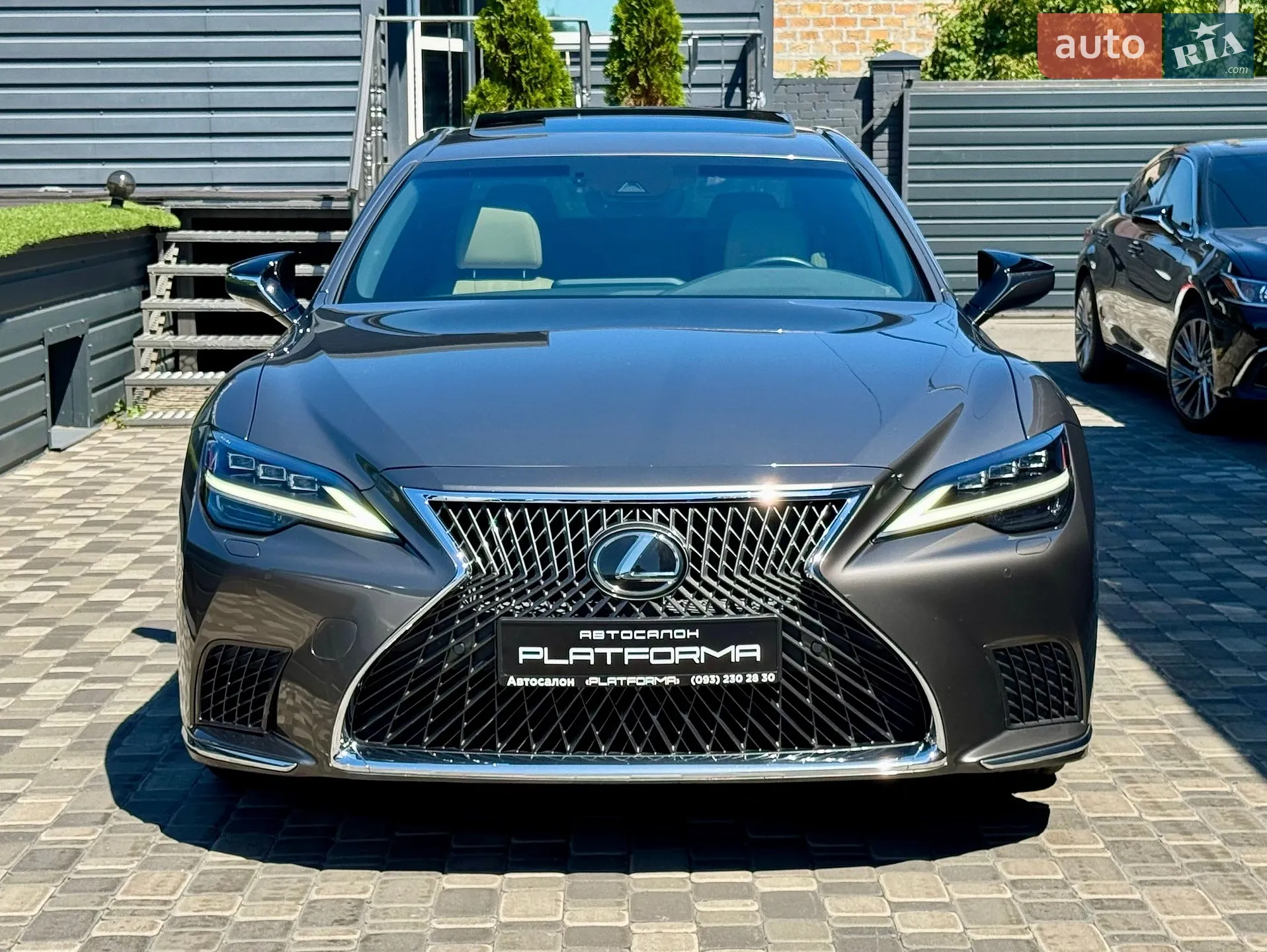 2020 Lexus LS - мініатюра 3