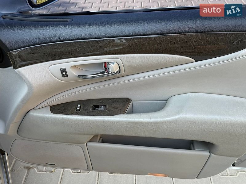 Седан Lexus LS 2007 в Одесі
