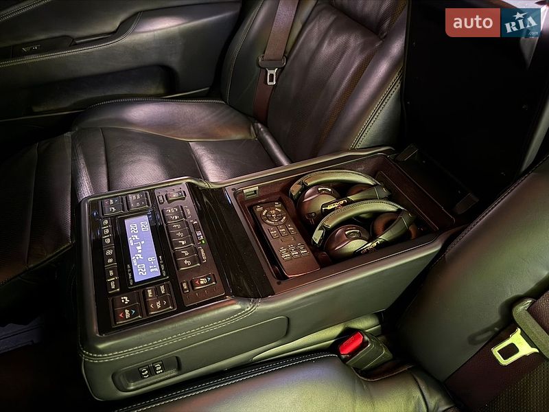 Седан Lexus LS 2012 в Тернополі