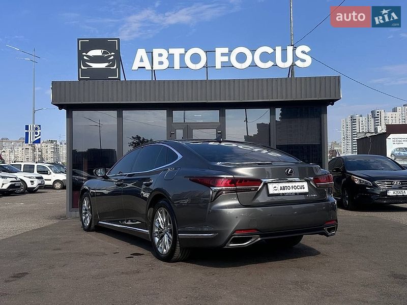 Седан Lexus LS 2018 в Киеве