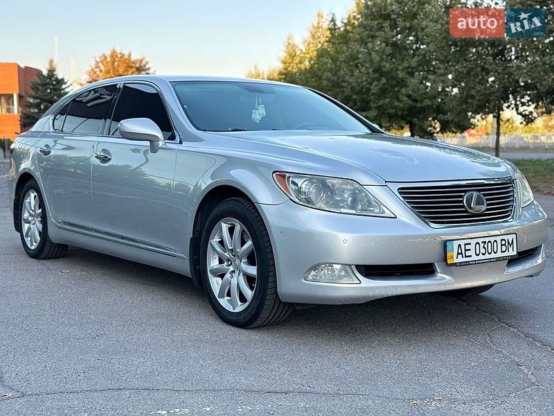 Седан Lexus LS 2008 в Дніпрі