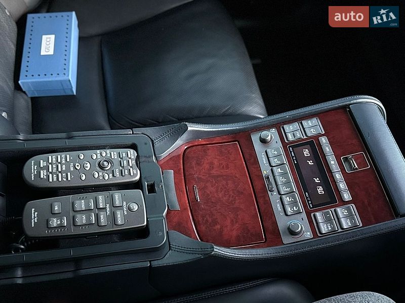 Седан Lexus LS 2008 в Дніпрі