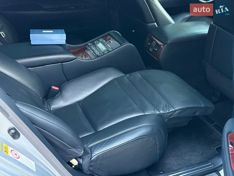 Седан Lexus LS 2008 в Дніпрі