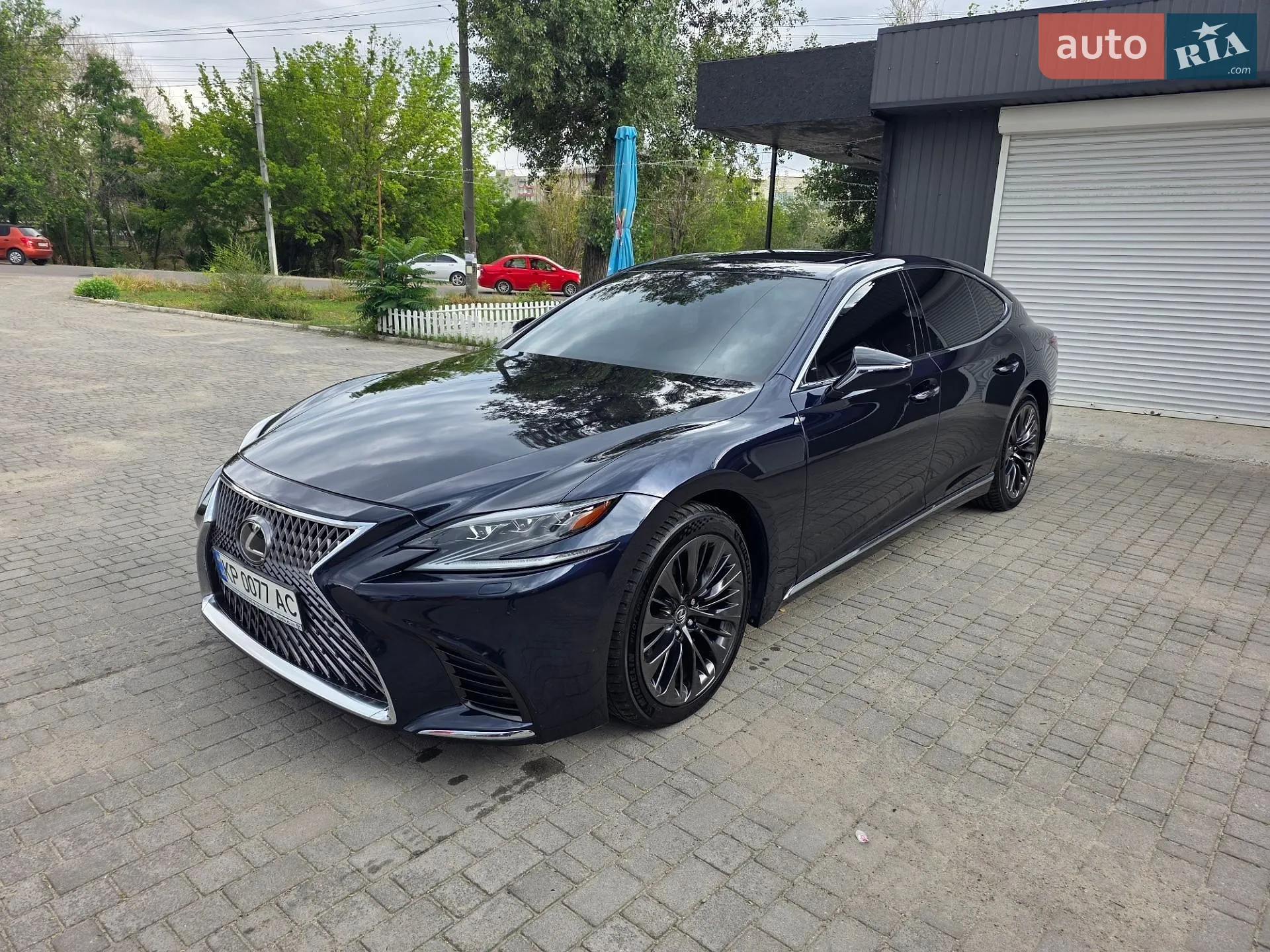 2019 Lexus LS - фото 1