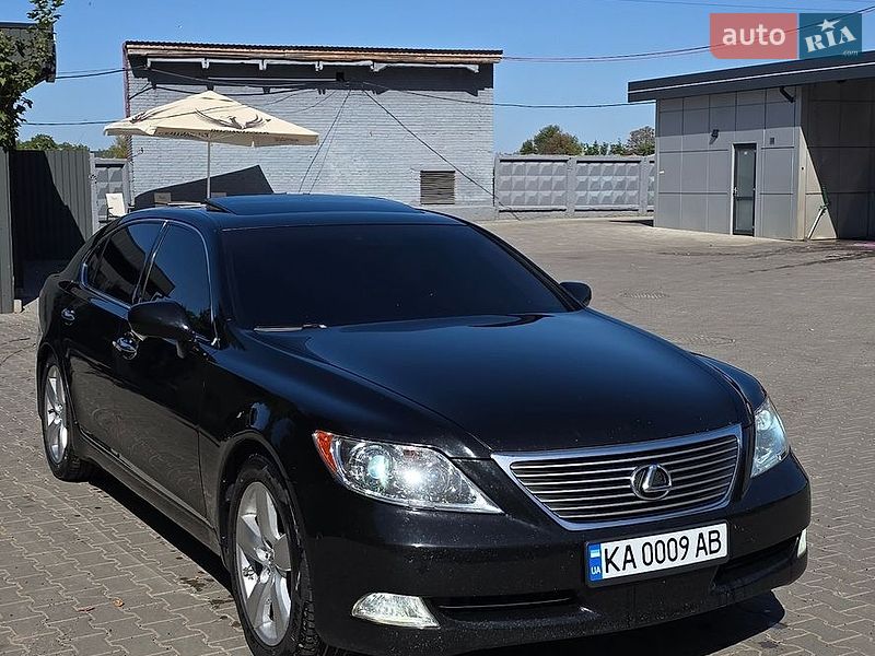 Седан Lexus LS 2007 в Славянске