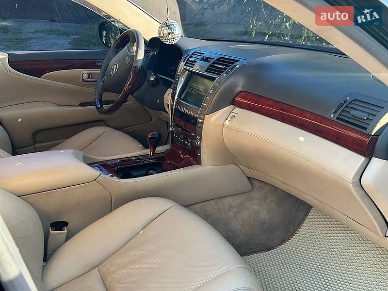 Седан Lexus LS 2007 в Полтаве