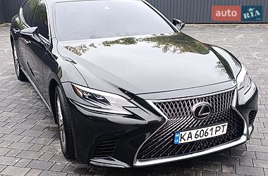 Седан Lexus LS 2018 в Старокостянтинові