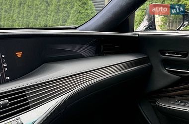 Седан Lexus LS 2018 в Киеве