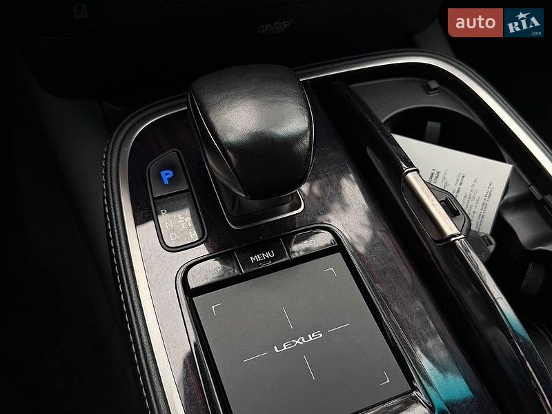 Седан Lexus LS 2018 в Киеве