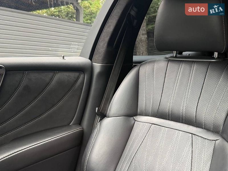 Седан Lexus LS 2018 в Киеве