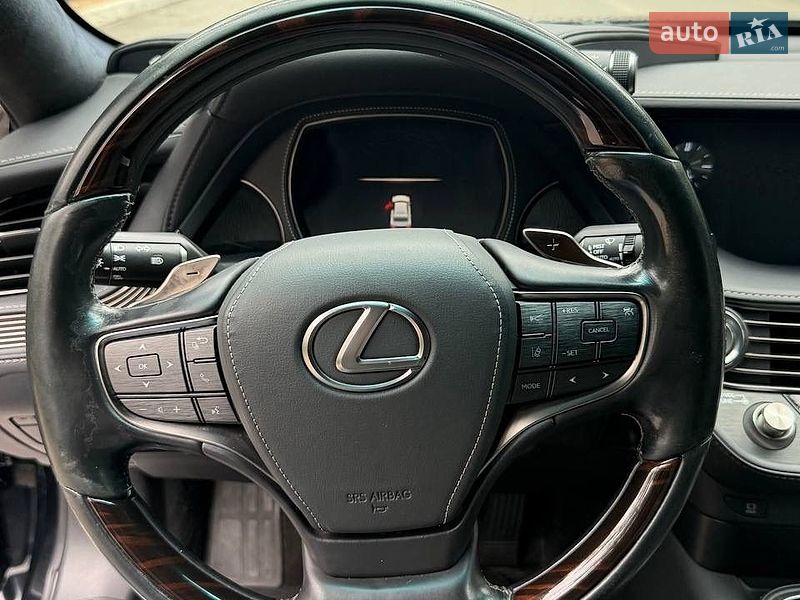 Седан Lexus LS 2018 в Киеве