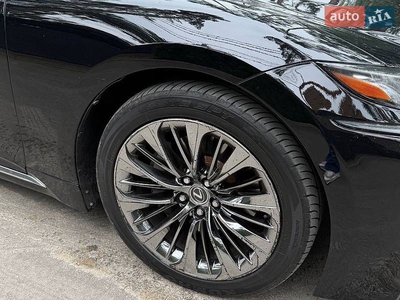 Седан Lexus LS 2018 в Киеве