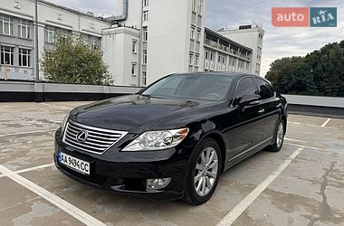 Седан Lexus LS 2010 в Киеве