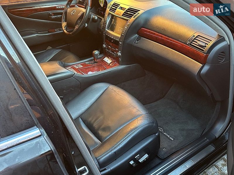 Седан Lexus LS 2008 в Белой Церкви