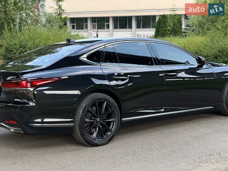 Седан Lexus LS 2018 в Киеве