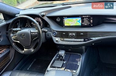 Седан Lexus LS 2018 в Киеве